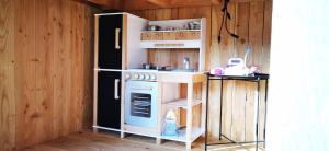 Kuchnia lub aneks kuchenny w obiekcie Appartements-Pension Lindenheim