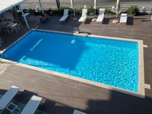 Bazén v ubytování Apartment & Studios Haido nebo v jeho okolí