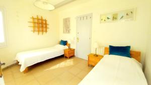 A bed or beds in a room at Apartments in Villa Isabel Még 37 kép
