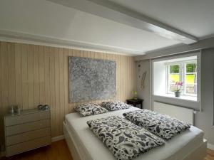 Postel nebo postele na pokoji v ubytování 300m2 entire house with 3 bedrooms