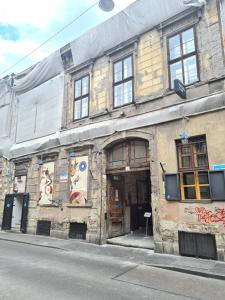 Budova, v ktorej sa apartmán nachádza