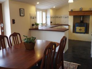 Kuchyň nebo kuchyňský kout v ubytování Cobblers Cottage B&B