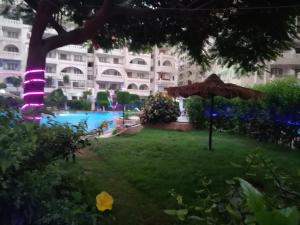 a view of the resort from the yard at Chalet At Wahet Al Nakhil resort in Alexandria
