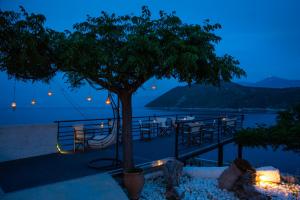 Galeriebild der Unterkunft Nafsika Sea View Apartments in Kerveli + 27 Fotos