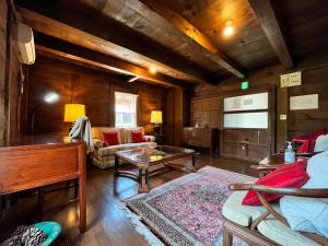 Posezení v ubytování Guest House Shimoze Agematsu
