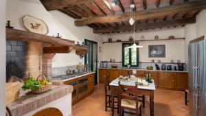 Køkken eller tekøkken på VILLA PAESANTE 8, Emma VIllas