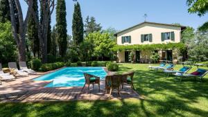 Swimmingpoolen hos eller tæt på VILLA PAESANTE 8, Emma VIllas