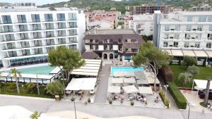 Bazén v ubytování Hotel Oaz nebo v jeho okolí