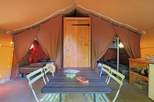 Fotografie z fotogalerie ubytování Huttopia Millau v destinaci Millau + 17 fotografií