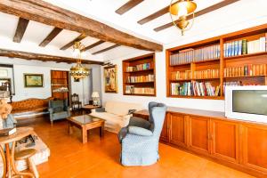 Galeriebild der Unterkunft Casona con gran jardín in Camargo
