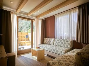 Ruang duduk di Hotel Garni My Ledro