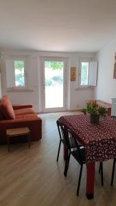 Et opholdsområde på Agriturismo Podere Il Fitto + 5 billeder