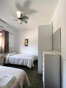 サン・フェラン・デ・セス・ロケスにあるCASA VICENTE FUENTEのギャラリーの写真