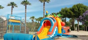 Herní místnost nebo prostor pro děti v ubytování HappyMobilhome Argelès-sur-mer -plage à 500m- Camping 4 étoiles Del Mar