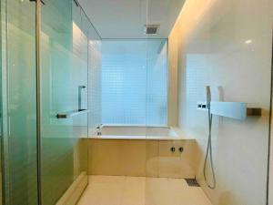 Koupelna v ubytování Luxurious in Prime Area Bangkok (PickupService)