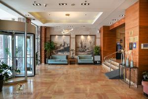 Vstupní hala nebo recepce v ubytování St. George Hotel + 37 fotografií
