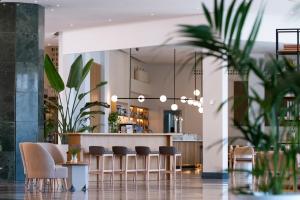 The lounge or bar area at Hotel Antequera Hills