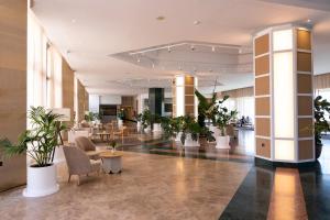 The lobby or reception area at Hotel Antequera Hills