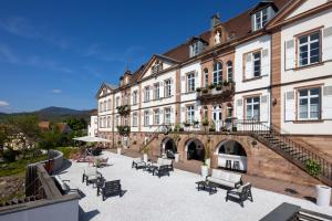 Nespecifikovaný výhled na hory nebo výhled na hory při pohledu z hotelu