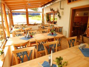 Restaurace v ubytování Berggasthof Sonne Allgäu
