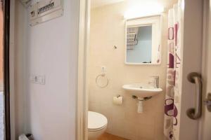 Kúpeľňa v ubytovaní La Bella Lola Boutique Home
