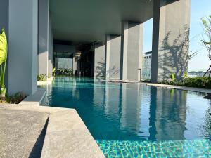 Bassein majutusasutuses Ramkhamhaeng Condo või selle lähedal
