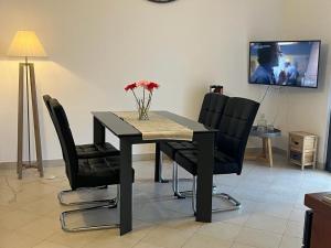 Μια τηλεόραση ή/και κέντρο ψυχαγωγίας στο Musto House