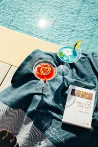 Bazén v ubytování Hotel Costa Salina nebo v jeho okolí