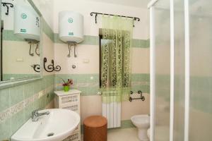 Ένα μπάνιο στο Amore Rentals - Casa Tatano +38 φωτογραφίες