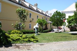 حديقة خارج Hotel Leopold I