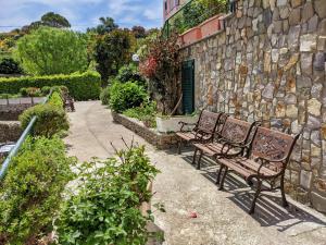 A garden outside Albergo Le Querce