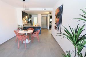 Fotografie z fotogalerie ubytování Premium apartment @ Flamenca Village with pool view VDE-137 v destinaci Orihuela