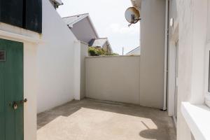 Balkón nebo terasa v ubytování Kilkee Townhouse by Trident Holiday Homes