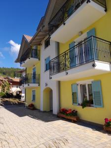 Το κτήριο όπου στεγάζεται  το κατάλυμα σε φάρμα