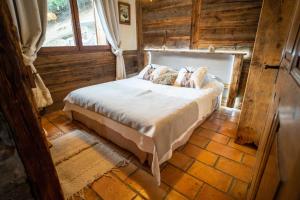 Postel nebo postele na pokoji v ubytování Savoya Lodges