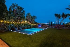 Der Swimmingpool an oder in der Nähe von BARCELONA´S TROPICAL OASIS