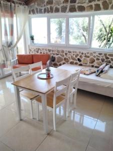 Ruang duduk di Bungalow nefeli +27 gambar