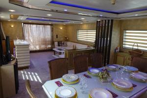 Posezení v ubytování Exclusive Yacht Stay - Best Sea & Old Town Views - Prime Location