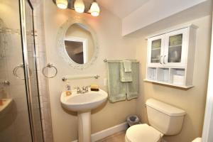 Kúpeľňa v ubytovaní Gorgeous Jackson Hole Condo in Top location with Great Views and Private Deck with Barbeque!