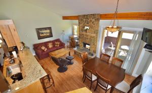 Posedenie v ubytovaní Gorgeous Jackson Hole Condo in Top location with Great Views and Private Deck with Barbeque!