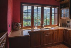 A kitchen or kitchenette at LAIZARRONDO