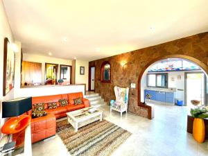 Fotografie z fotogalerie ubytování Estupenda Villa con Wifi, piscina privada, BBQ en Tenerife Sur v destinaci Adeje