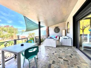 Fotografie z fotogalerie ubytování Estupenda Villa con Wifi, piscina privada, BBQ en Tenerife Sur v destinaci Adeje