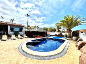 Fotografie z fotogalerie ubytování Estupenda Villa con Wifi, piscina privada, BBQ en Tenerife Sur v destinaci Adeje