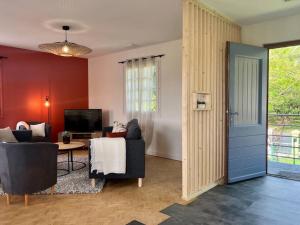 Μια τηλεόραση ή/και κέντρο ψυχαγωγίας στο Mamie House coeur Périgord