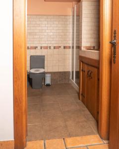A bathroom at LAIZARRONDO