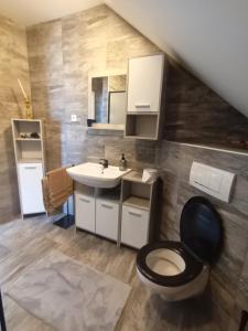 Kuchyňa alebo kuchynka v ubytovaní Apartment Jovan + 2 fotografie