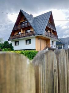 Budova, v ktorej sa apartmán nachádza