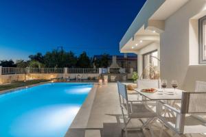 Gallery image of Villa Adiola, An Unrivalled Retreat in Kalamaki +36 photos