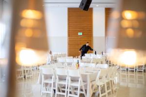 Tamara Ashkelon Hotel餐厅或其他用餐的地方